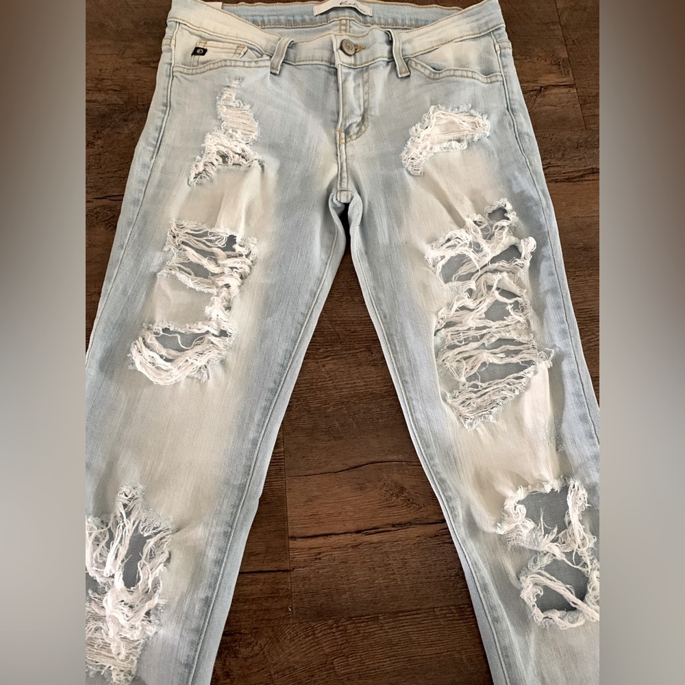 Kancan Ultra Distressed Jeans